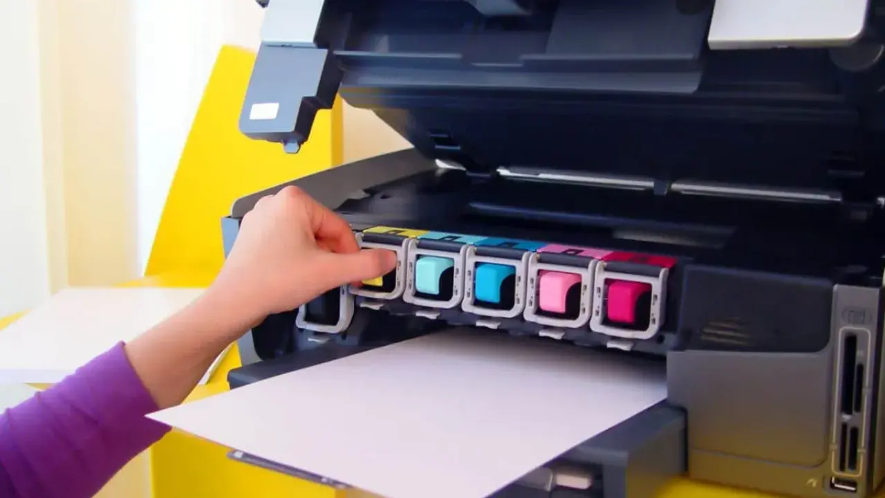 Impressora tanque de tinta vs cartucho: qual escolher?